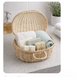 Vintage Purse, Straw Wicker  Basket Shell Bath Storage Gift Basket